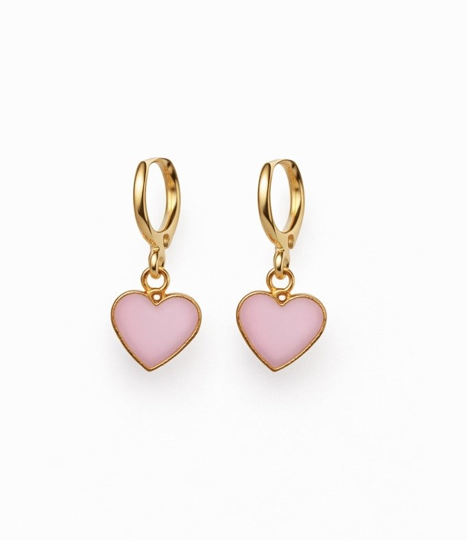 Orecchino con cuore rosa